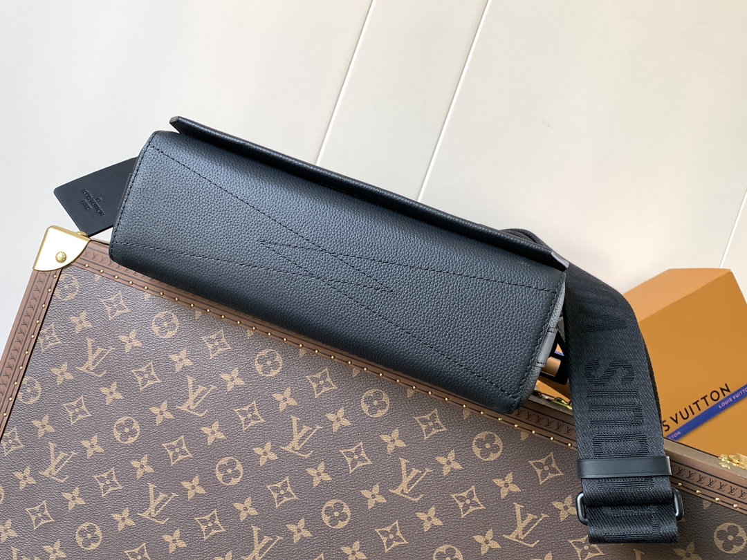 LV高仿黑色郵差包簡約百搭款 男士通勤首選｜歐美奢侈品精品推薦
