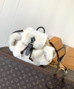 LV羊羔毛迷你後背包 高仿原單Palm Springs Mini 限量秋冬款