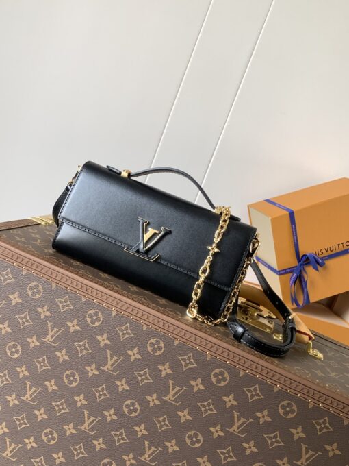 LV黑色手提包 高仿原單小型斜背包 金鍊肩背包 百搭時尚女用款