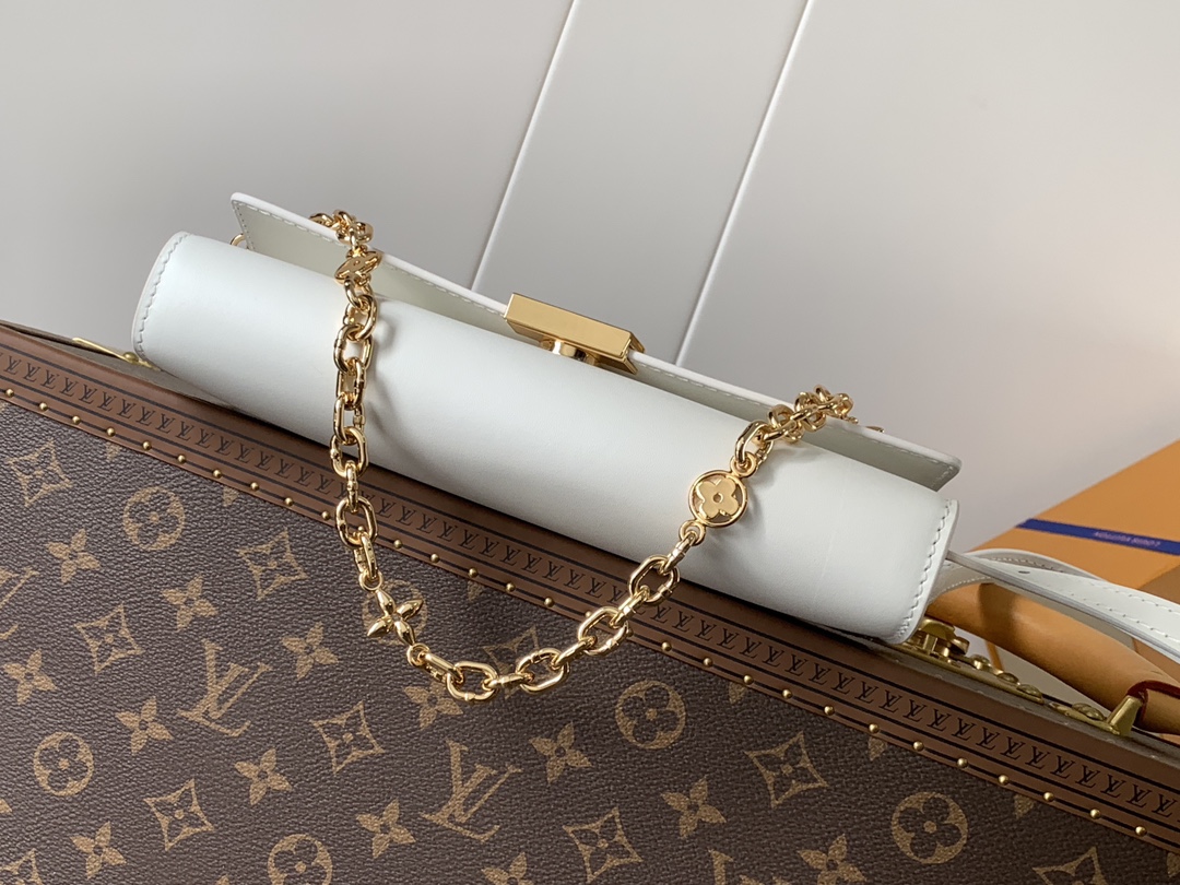 LV白色手提包 高仿原單斜背小包 金鍊肩背包 時尚百搭復刻女用款｜歐美奢侈品精品推薦