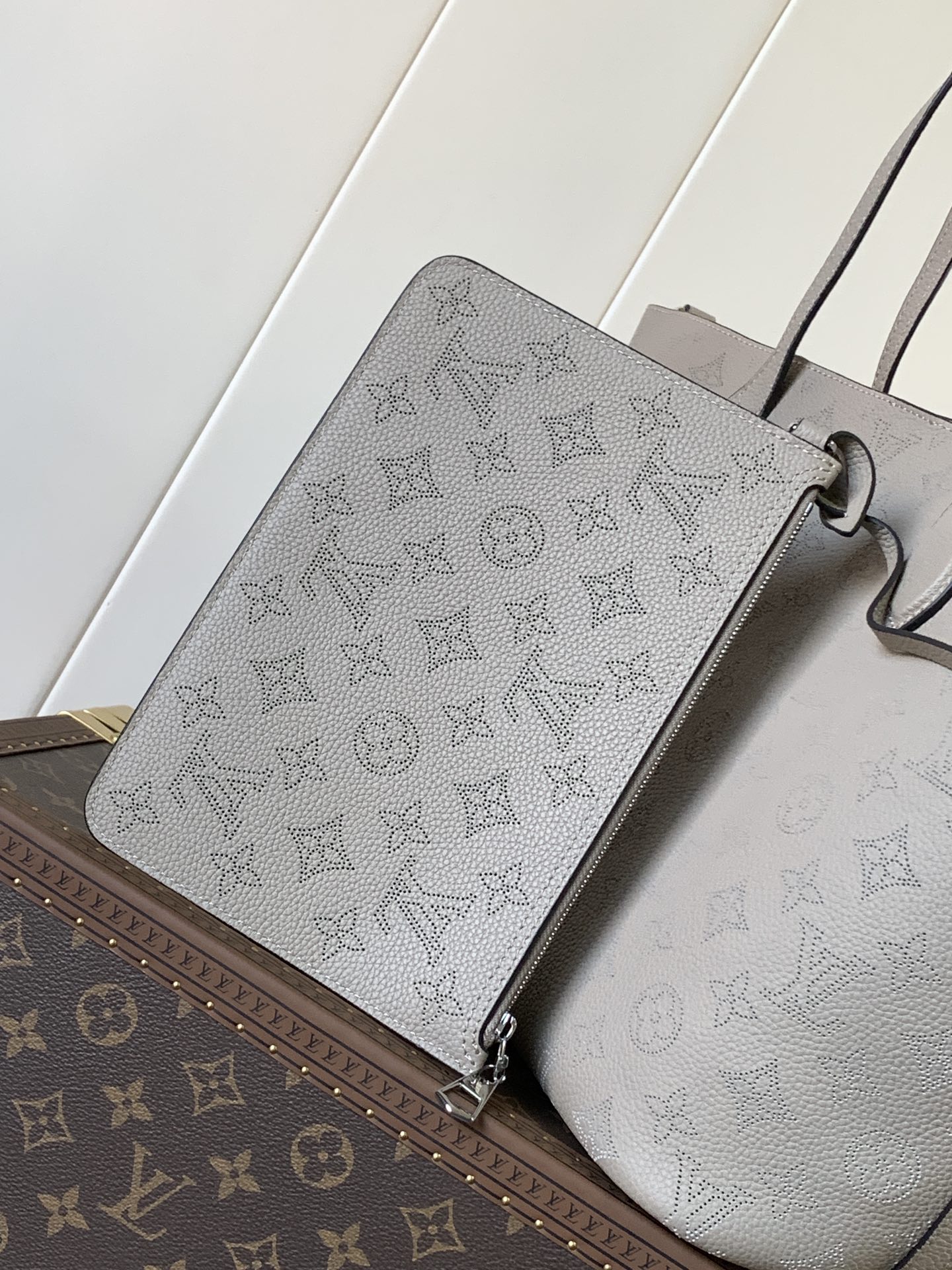 LV灰色壓紋托特包 原單高仿大容量手提肩背兩用包｜歐美奢侈品精品推薦