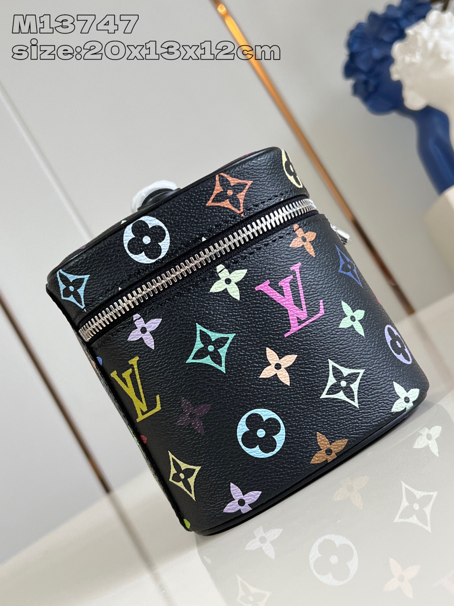 LV黑底彩色Monogram化妝包 高仿原單手提收納包 M13747｜歐美奢侈品精品推薦