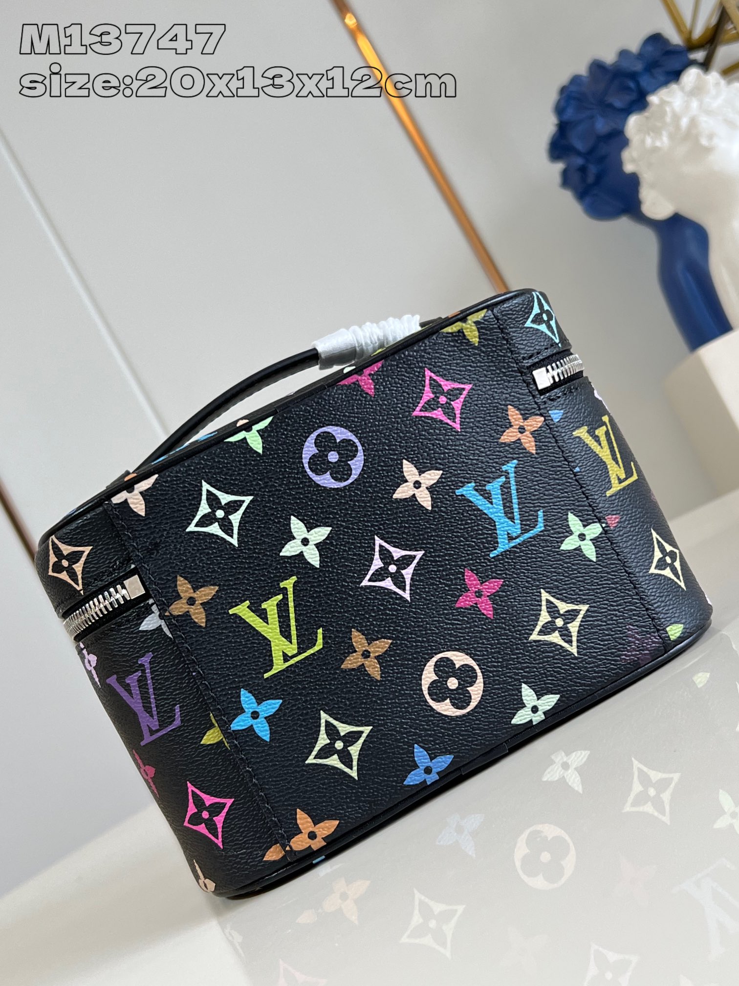 LV黑底彩色Monogram化妝包 高仿原單手提收納包 M13747｜歐美奢侈品精品推薦
