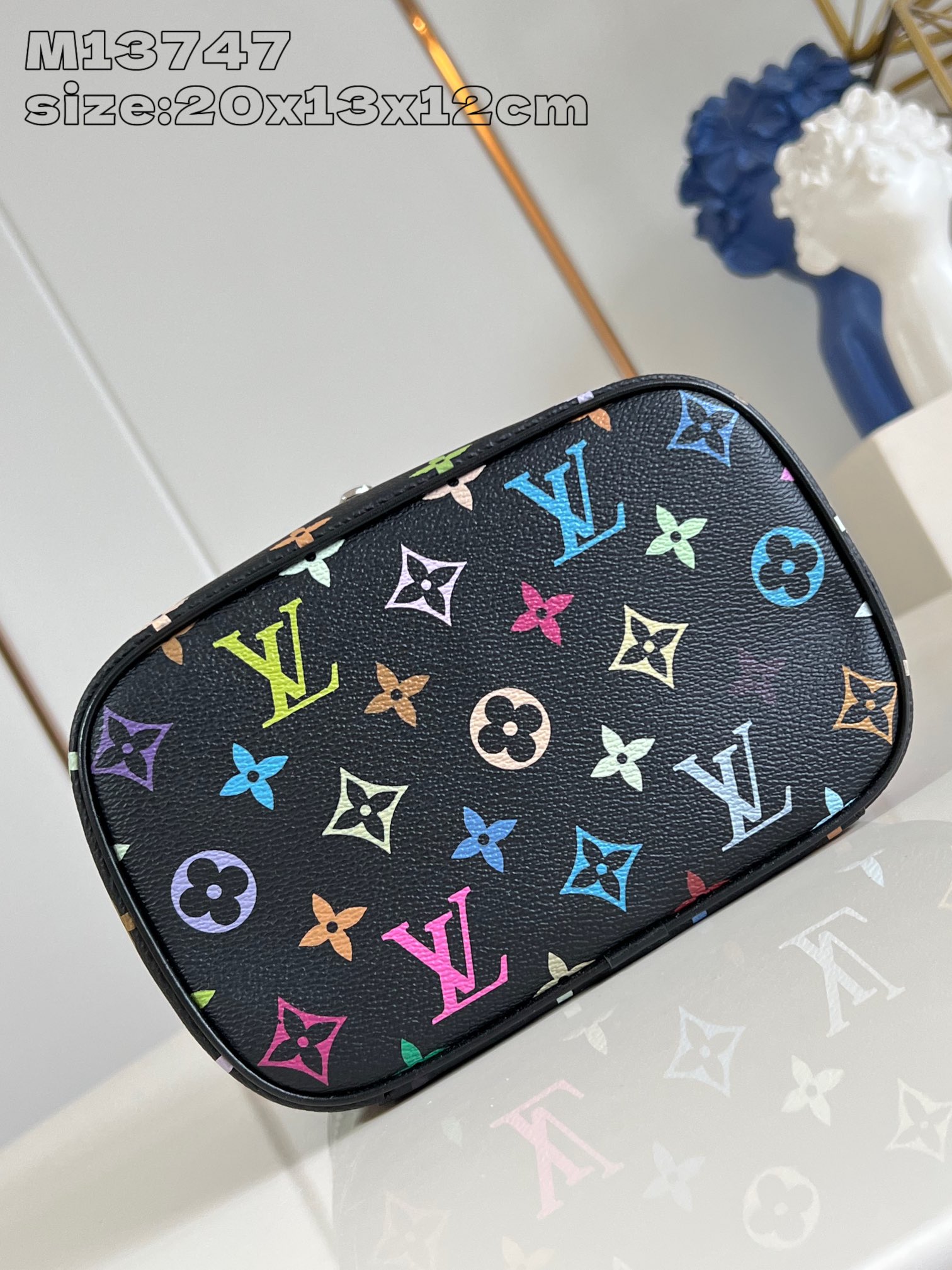 LV黑底彩色Monogram化妝包 高仿原單手提收納包 M13747｜歐美奢侈品精品推薦