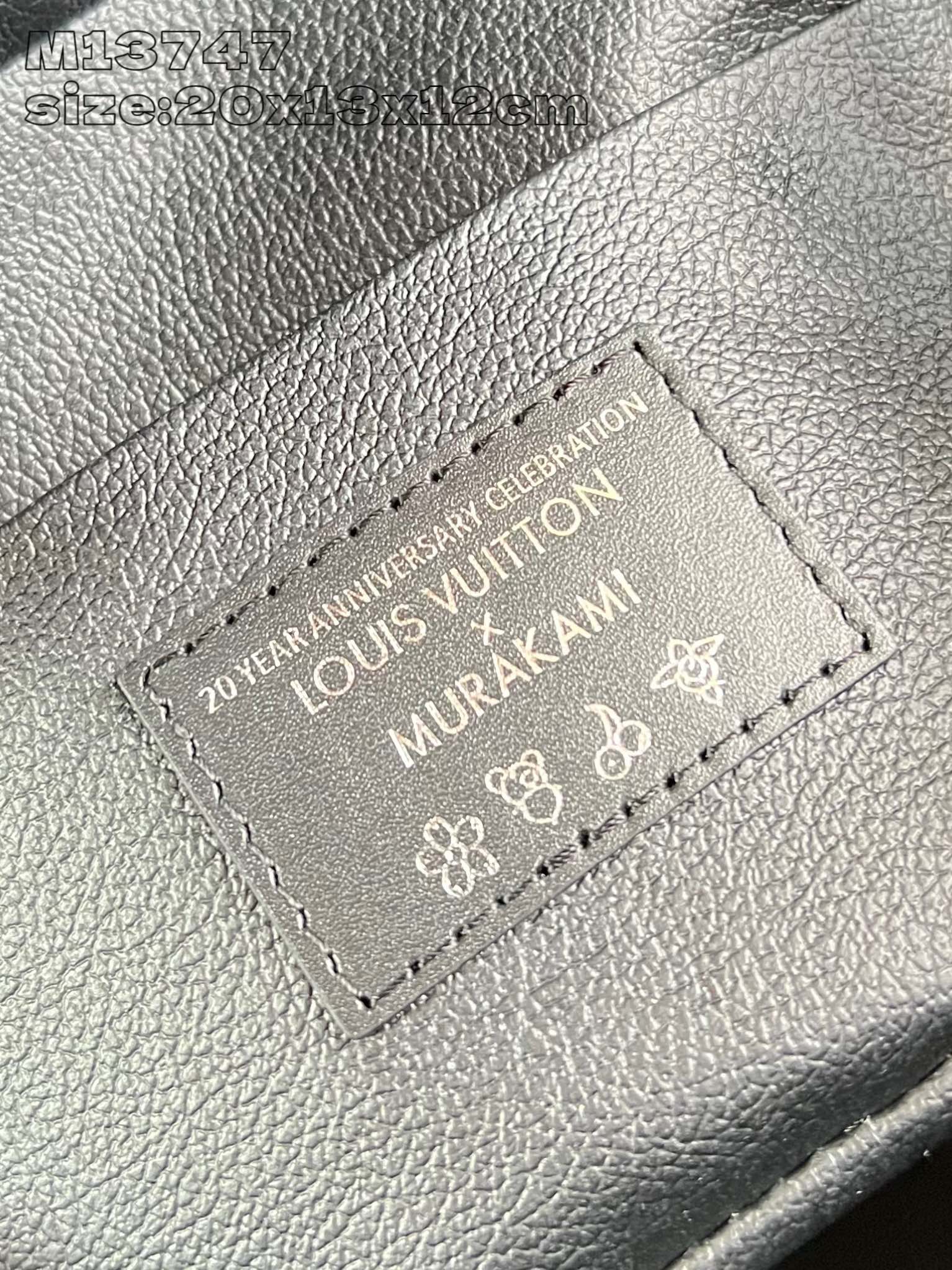 LV黑底彩色Monogram化妝包 高仿原單手提收納包 M13747｜歐美奢侈品精品推薦