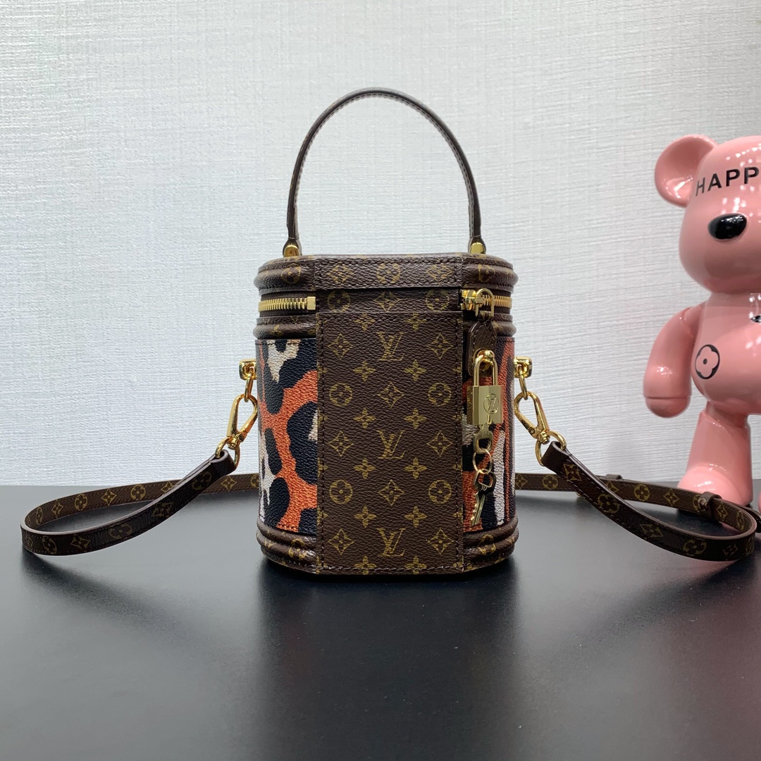 LV M13846圓桶包 手提斜背兩用 高仿原單豹紋設計｜歐美奢侈品精品推薦