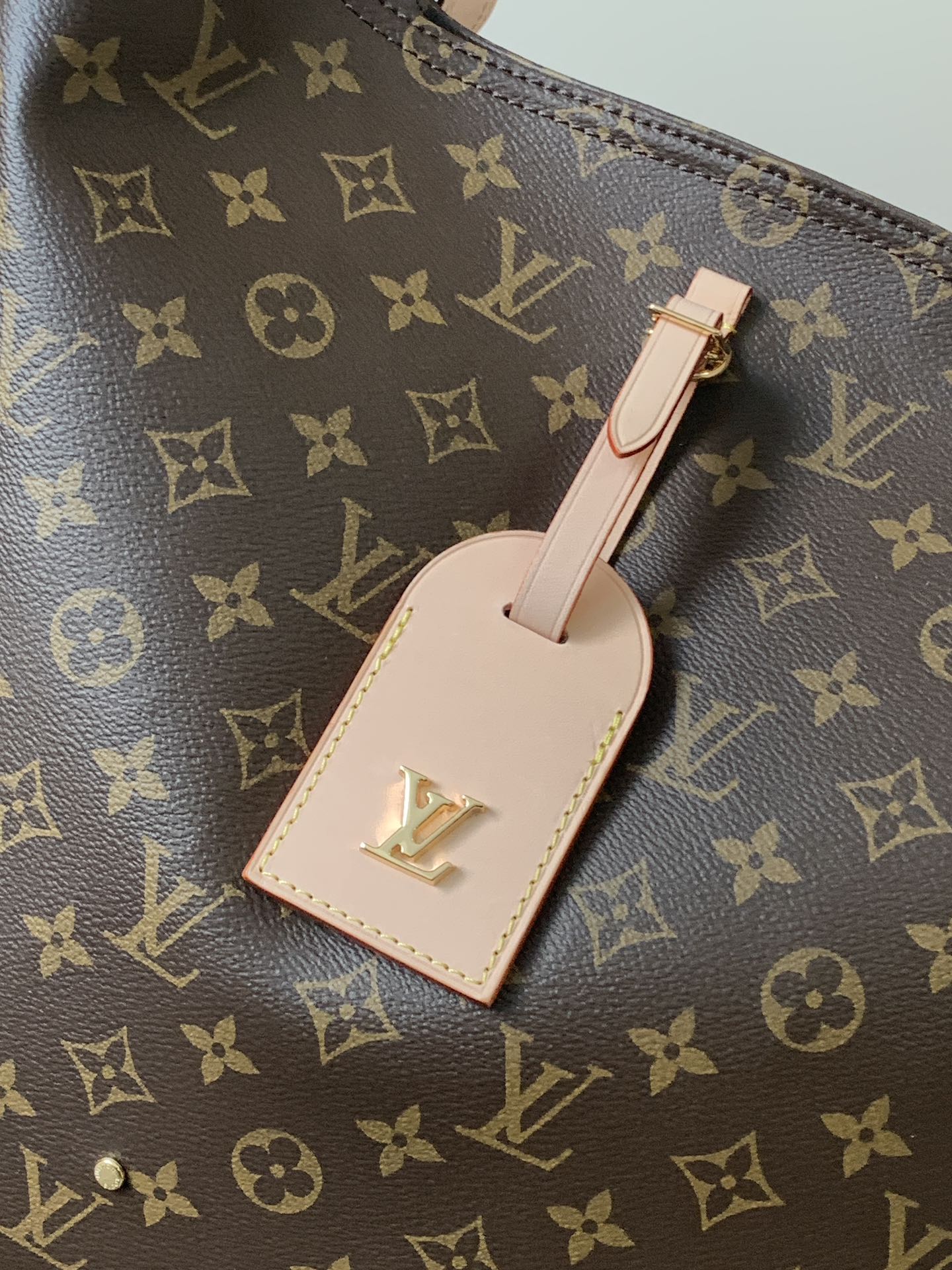 LV原單仿款OnTheGo柔感托特包深棕Monogram粉膚色吊牌女用大容量手提包｜歐美奢侈品精品推薦
