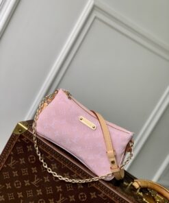 LV一比一粉色鏈條包Monogram設計小巧迷人百搭腋下包