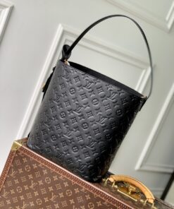 LV高仿黑色壓紋水桶包經典款設計挺版造型通勤推薦
