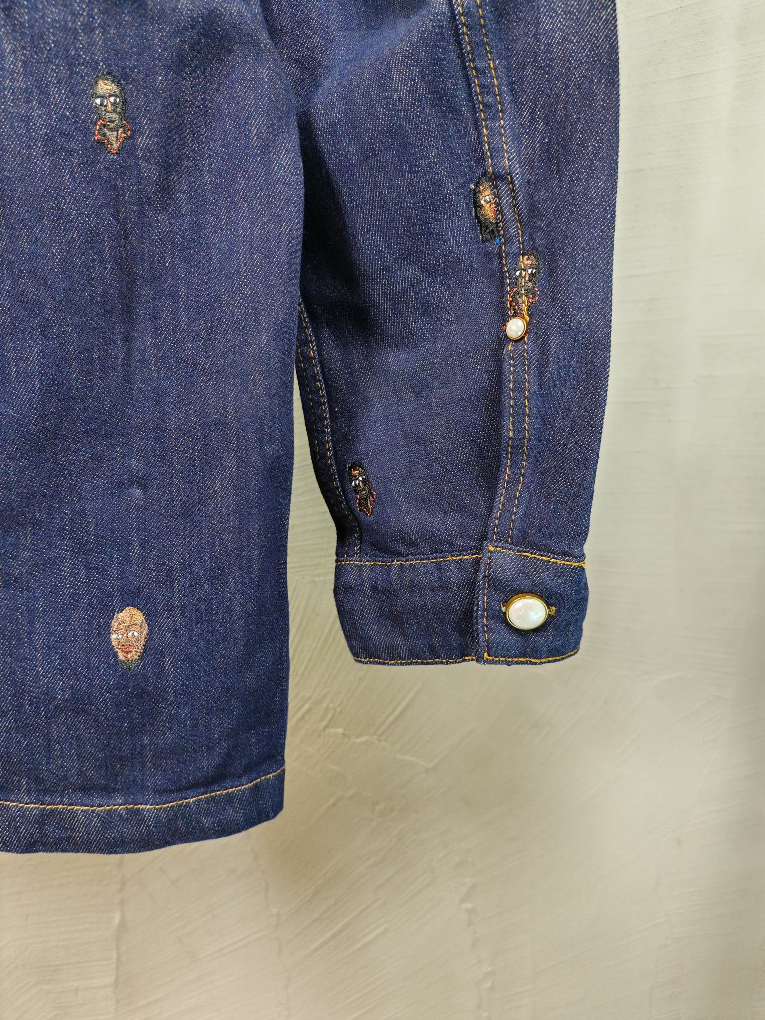 LV高仿刺繡Logo牛仔外套 男士休閒寬版夾克上衣｜歐美奢侈品精品推薦