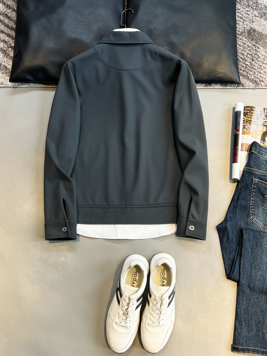 LV高仿墨灰皮革口袋外套 Monogram壓紋拼接男士夾克｜歐美奢侈品精品推薦