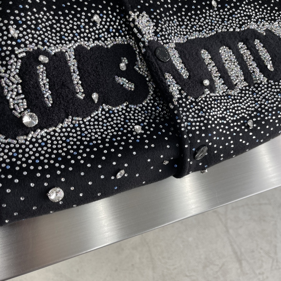 LV高仿滿鑽拼皮棒球外套 男士毛呢刺繡拼接夾克 黑灰色｜歐美奢侈品精品推薦