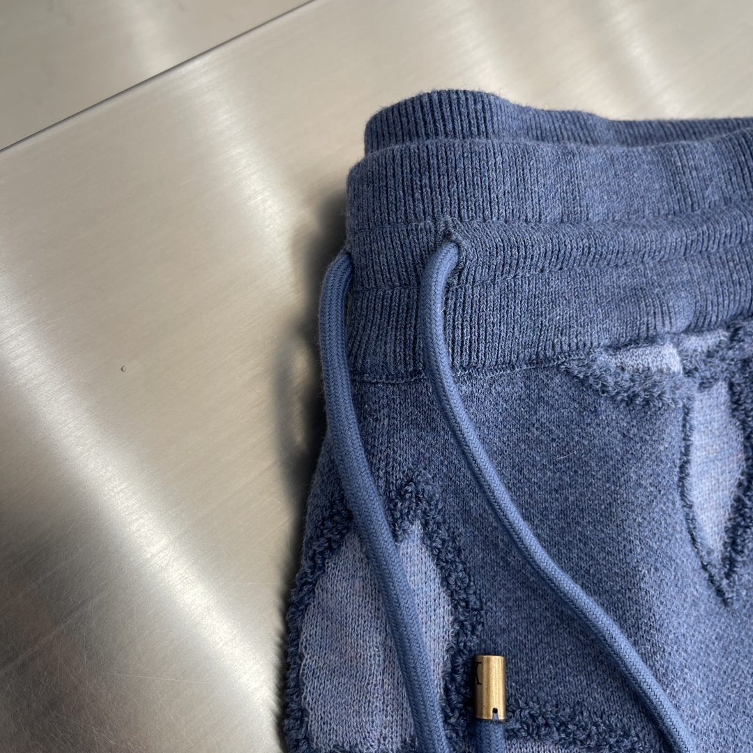 LV高仿花卉短褲設計感出眾 百搭休閒短褲必備款｜歐美奢侈品精品推薦