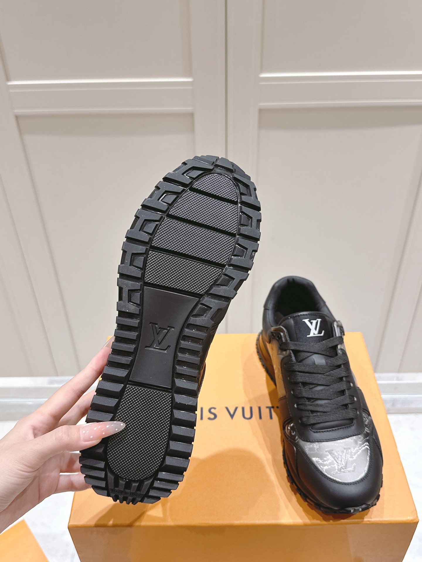 LV對版Run Away 黑銀老花復刻鞋 低調高質感之選｜歐美奢侈品精品推薦