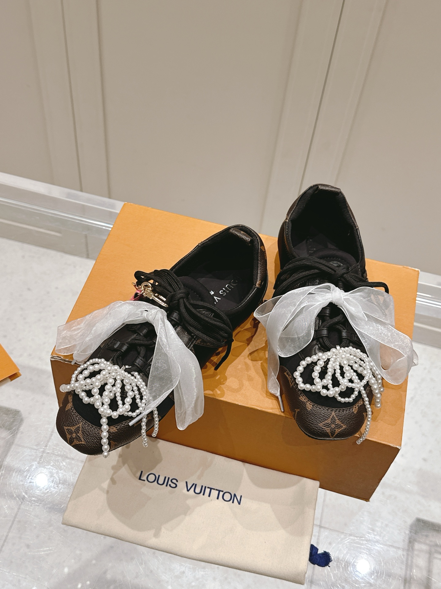 LV老花皮革芭蕾運動鞋 頂級復刻Sneakerina 女款亮眼單品