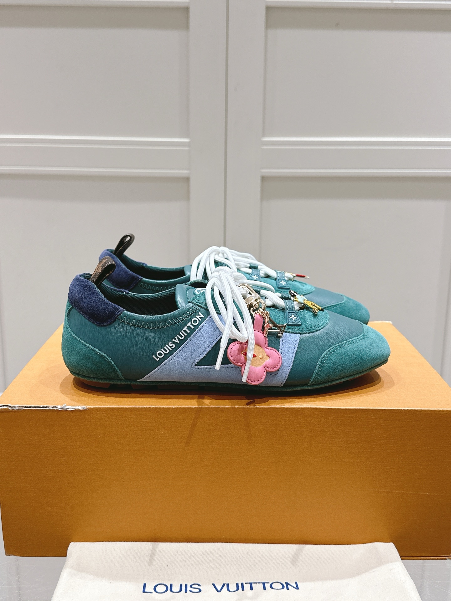 LV綠色德訓鞋復刻設計 女鞋運動潮流推薦款 Sneakerina新作｜歐美奢侈品精品推薦