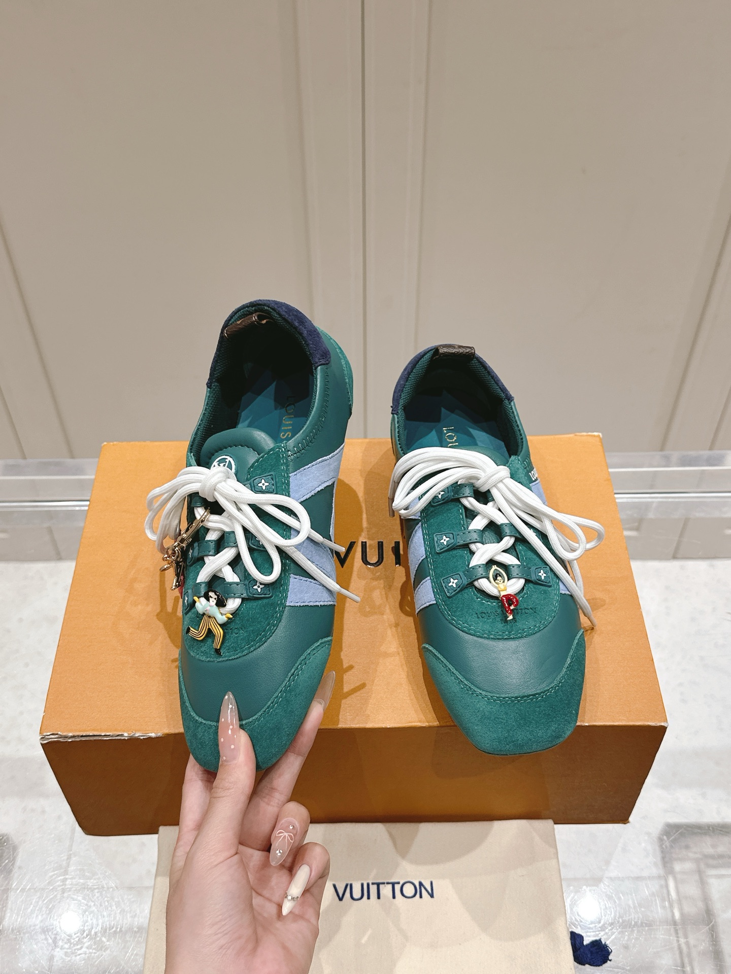 LV綠色德訓鞋復刻設計 女鞋運動潮流推薦款 Sneakerina新作｜歐美奢侈品精品推薦