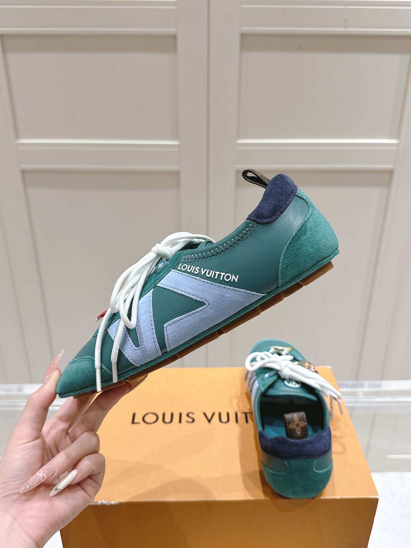 LV綠色德訓鞋復刻設計 女鞋運動潮流推薦款 Sneakerina新作｜歐美奢侈品精品推薦