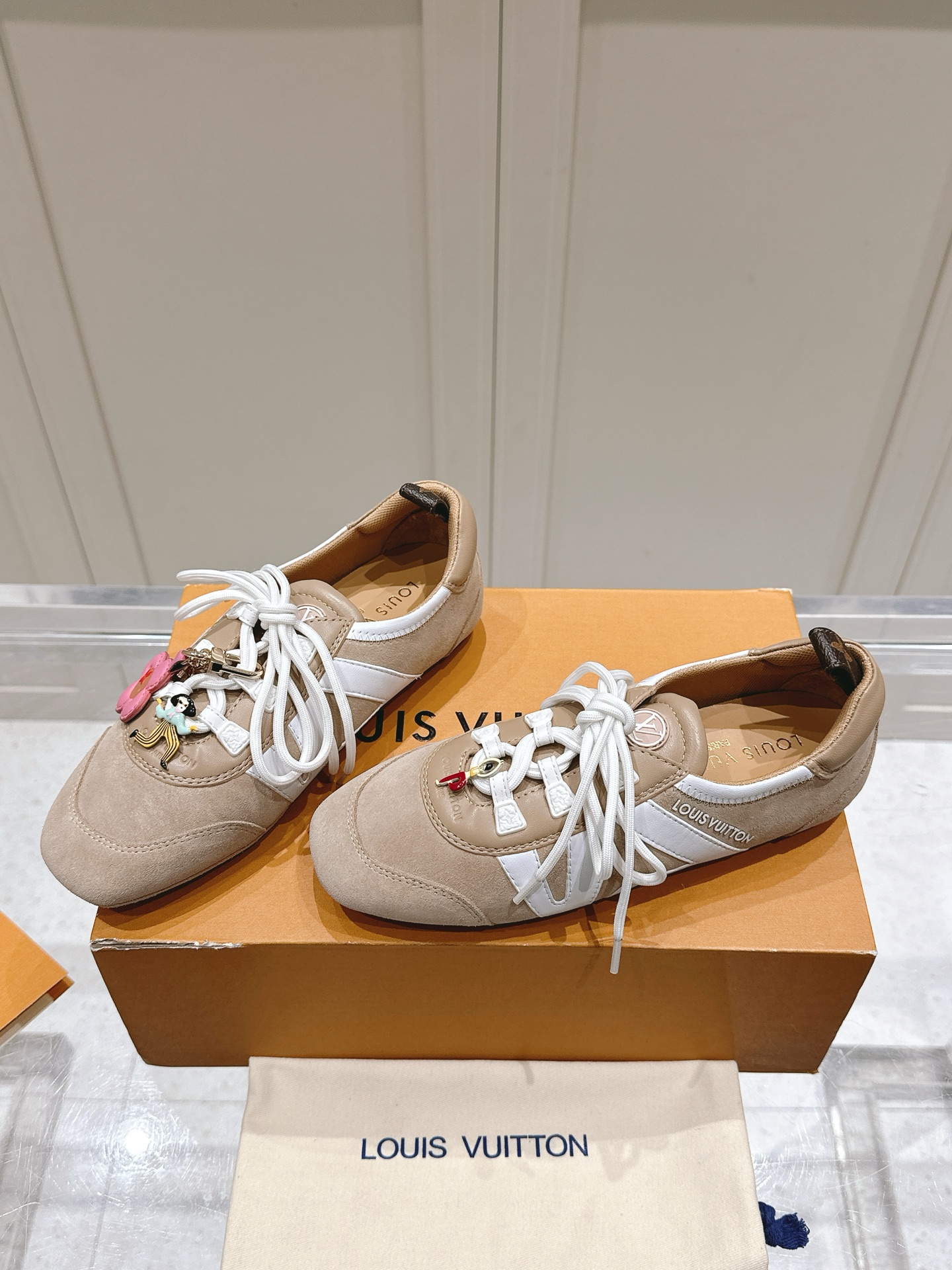 LV卡其色芭蕾運動鞋 一比一復刻舒適女款鞋 Sneakerina系列
