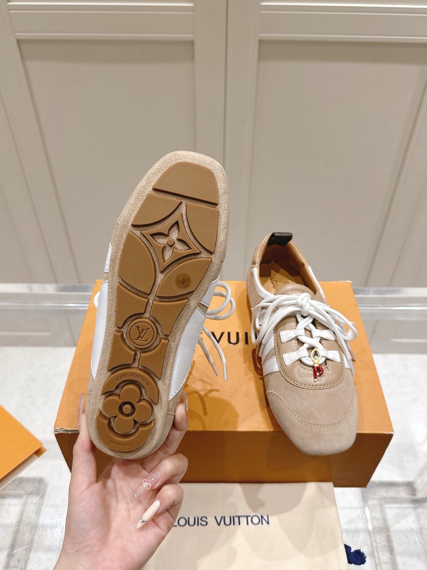 LV卡其色芭蕾運動鞋 一比一復刻舒適女款鞋 Sneakerina系列| 14 LV卡其色芭蕾運動鞋 一比一復刻舒適女款鞋 Sneakerina系列