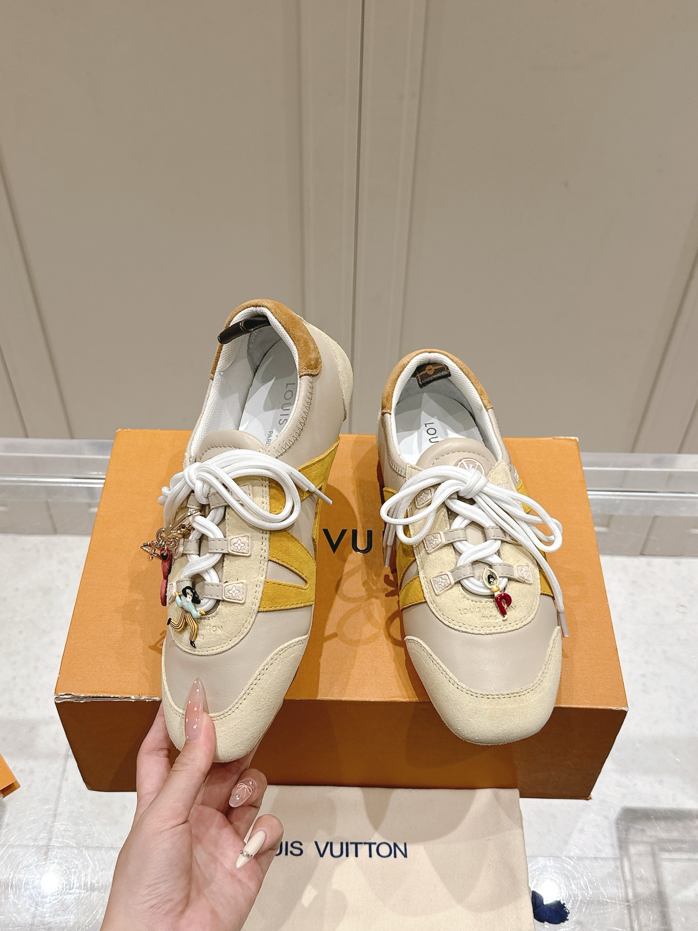 LV亮眼黃色芭蕾運動鞋 原單等級 女鞋春夏推薦 Sneakerina｜歐美奢侈品精品推薦