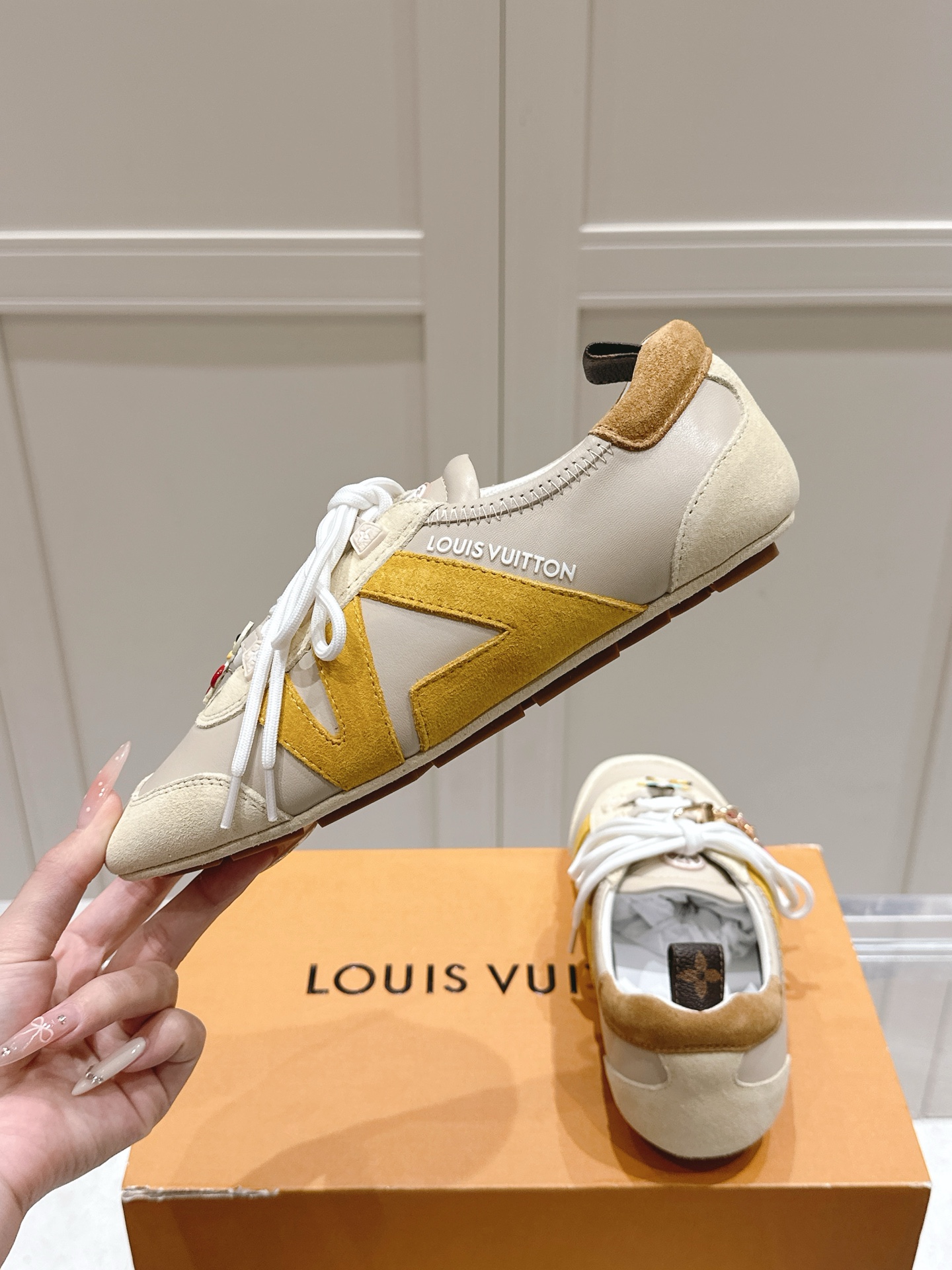 LV亮眼黃色芭蕾運動鞋 原單等級 女鞋春夏推薦 Sneakerina｜歐美奢侈品精品推薦