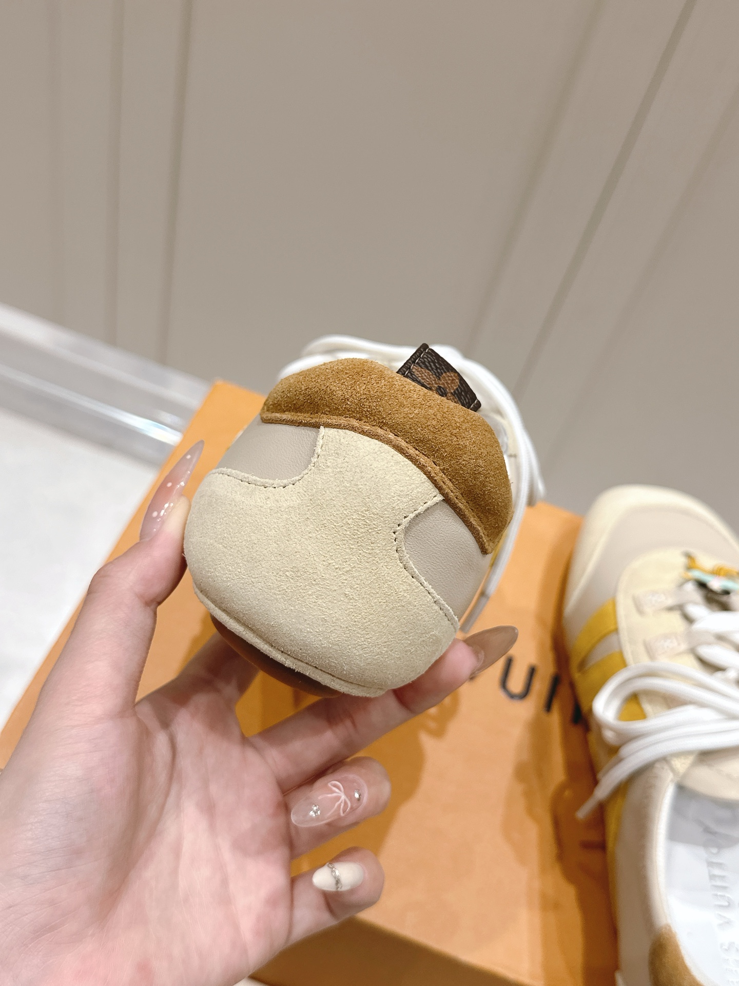 LV亮眼黃色芭蕾運動鞋 原單等級 女鞋春夏推薦 Sneakerina｜歐美奢侈品精品推薦