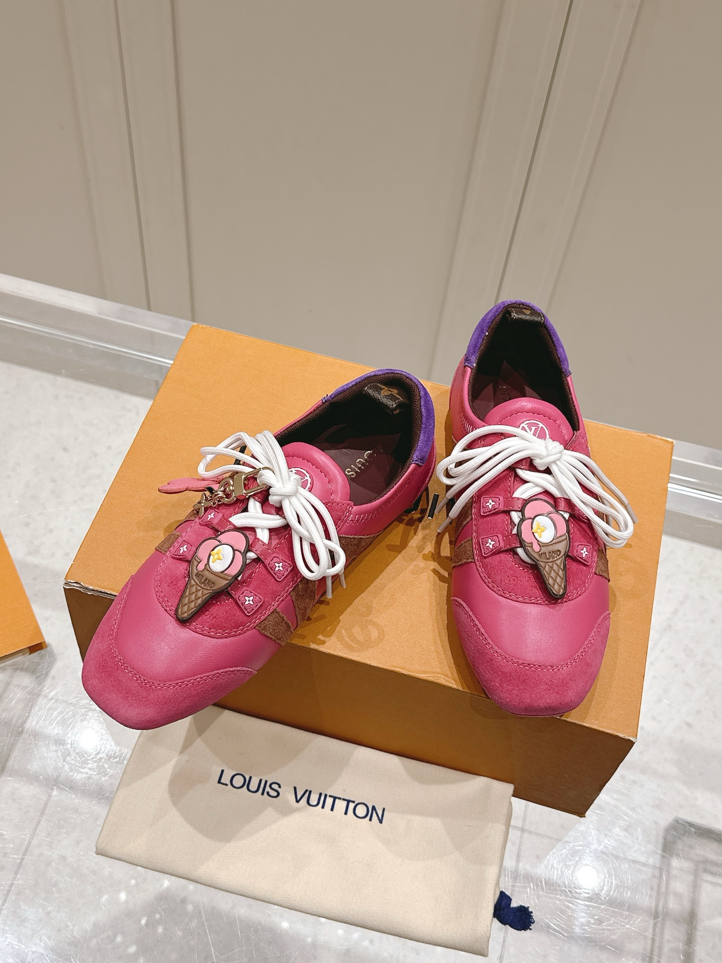 LV玫紅芭蕾運動鞋 超A貨女鞋 Sneakerina系列甜美風必備｜歐美奢侈品精品推薦