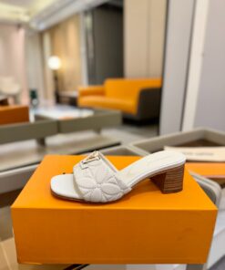 LV高仿白色粗跟拖鞋一比一復刻花卉款 穿搭百搭女鞋