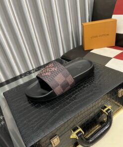 LV高仿紅咖棋盤格拖鞋男款 LOGO印花A貨設計香港現貨