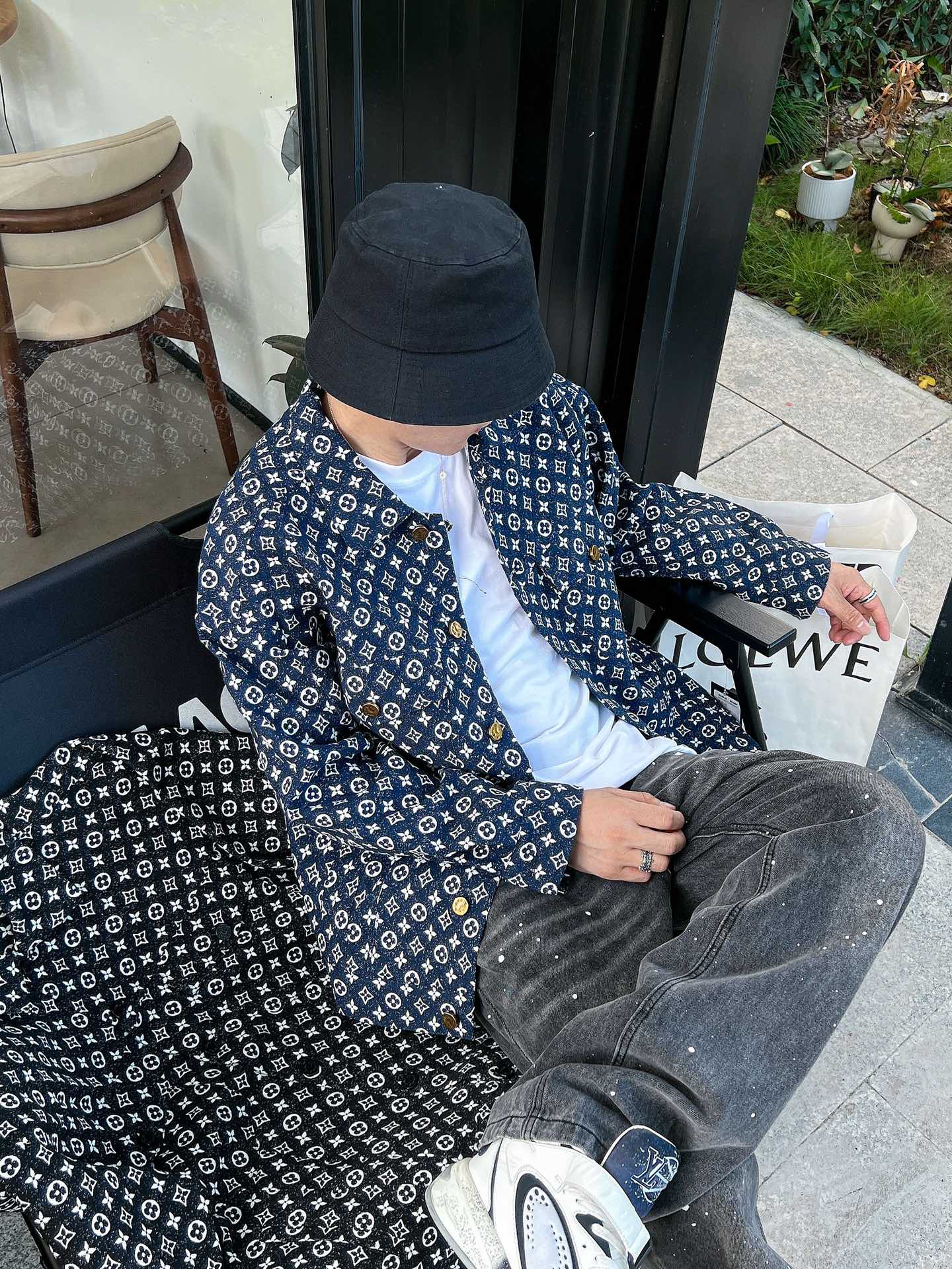 LV高仿滿印提花牛仔外套 時尚潮流街頭必備單品2025新款｜歐美奢侈品精品推薦