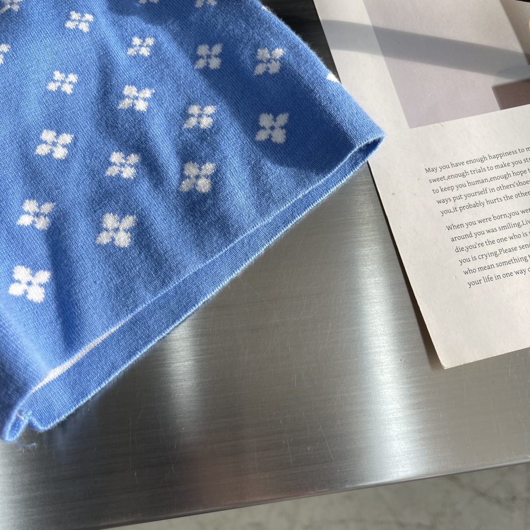 LV精品仿製提花針織短袖T恤 奢華紋理設計感滿分|超A仿原單精品圖片 13 LV精品仿製提花針織短袖T恤 奢華紋理設計感滿分|歐美奢侈品精品推薦