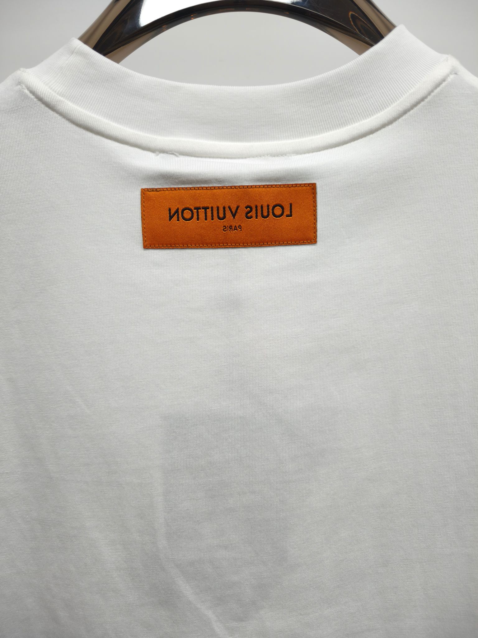 LV高仿胸前口袋印花短袖T恤 夏日百搭潮流設計｜歐美奢侈品精品推薦