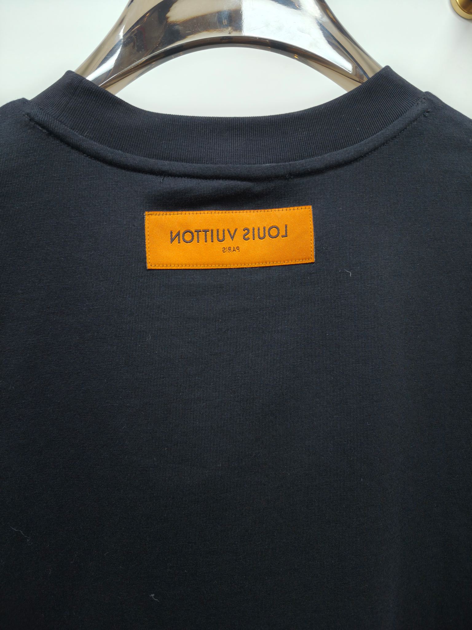 LV高仿胸前口袋印花短袖T恤 夏日百搭潮流設計｜歐美奢侈品精品推薦