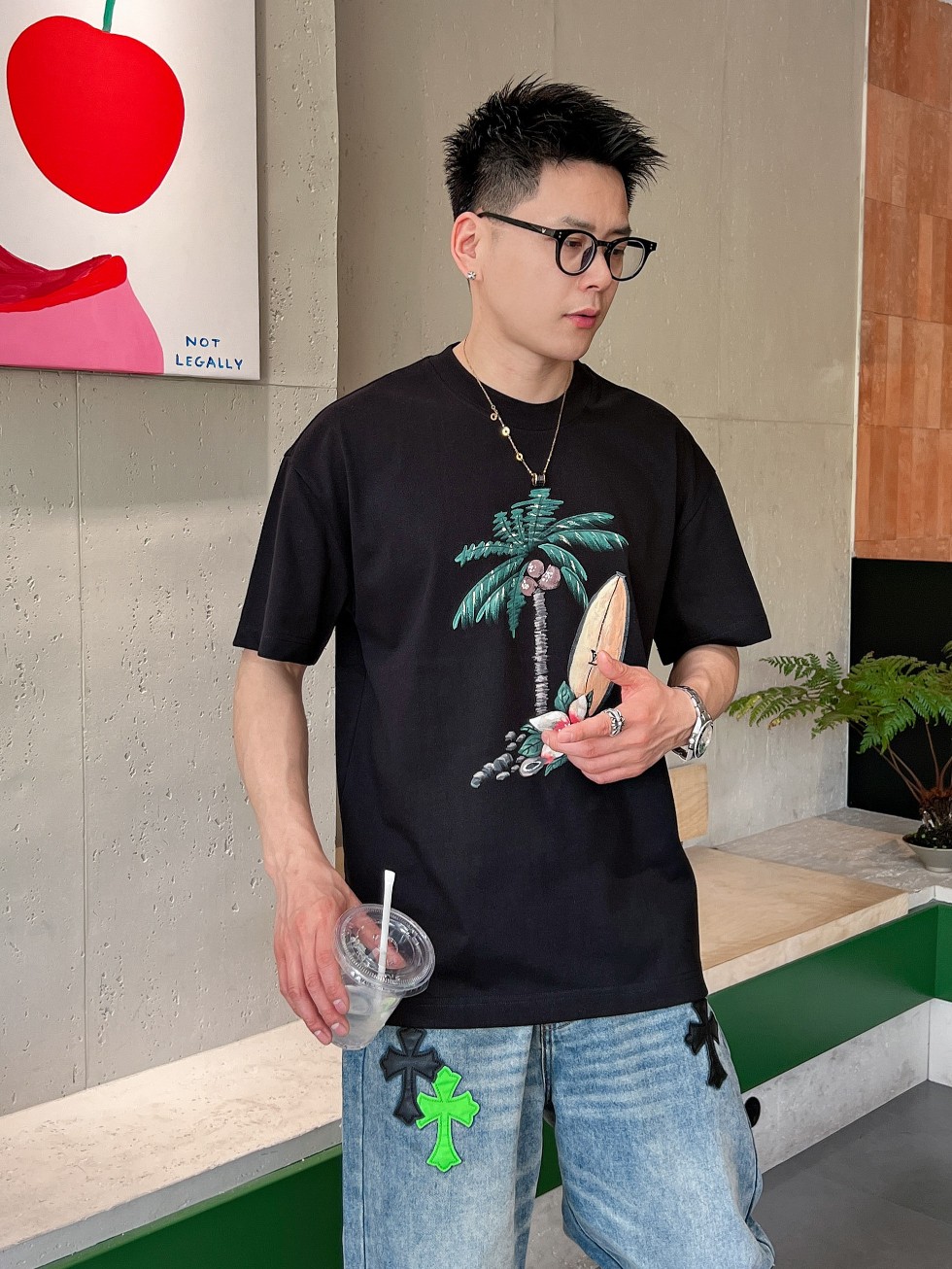 LV高仿手繪短袖T恤黑色款 藝術感潮流夏日百搭單品｜歐美奢侈品精品推薦