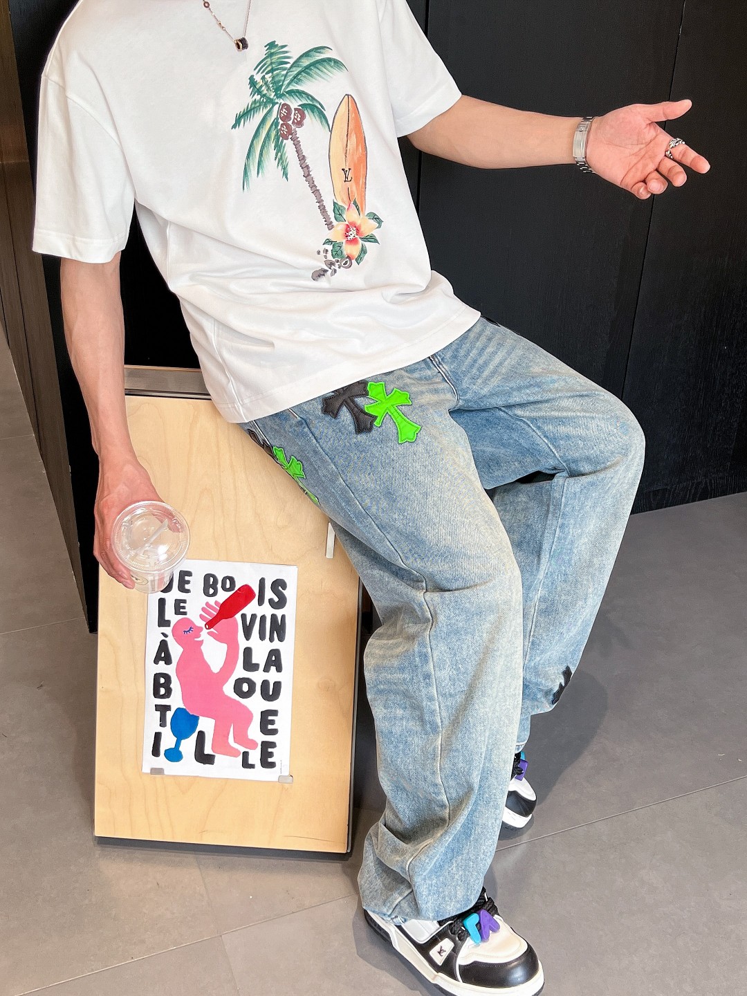 LV高仿手繪短袖T恤白色款 輕鬆穿搭藝術風街頭時尚｜歐美奢侈品精品推薦