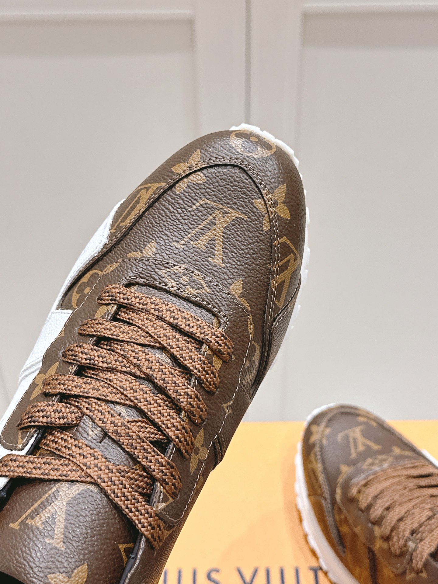 LV運動鞋 高仿深棕經典Monogram老花復刻原單休閒慢跑鞋｜歐美奢侈品精品推薦