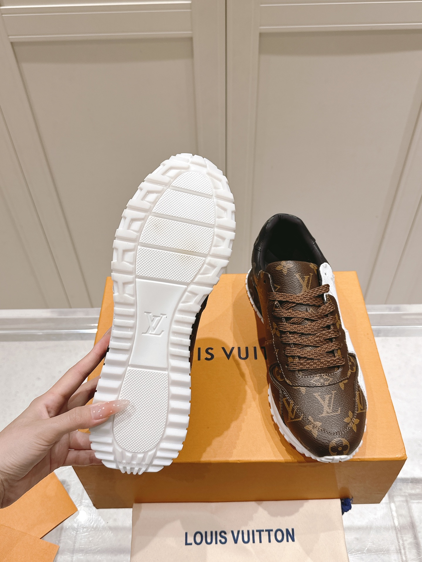 LV運動鞋 高仿深棕經典Monogram老花復刻原單休閒慢跑鞋｜歐美奢侈品精品推薦