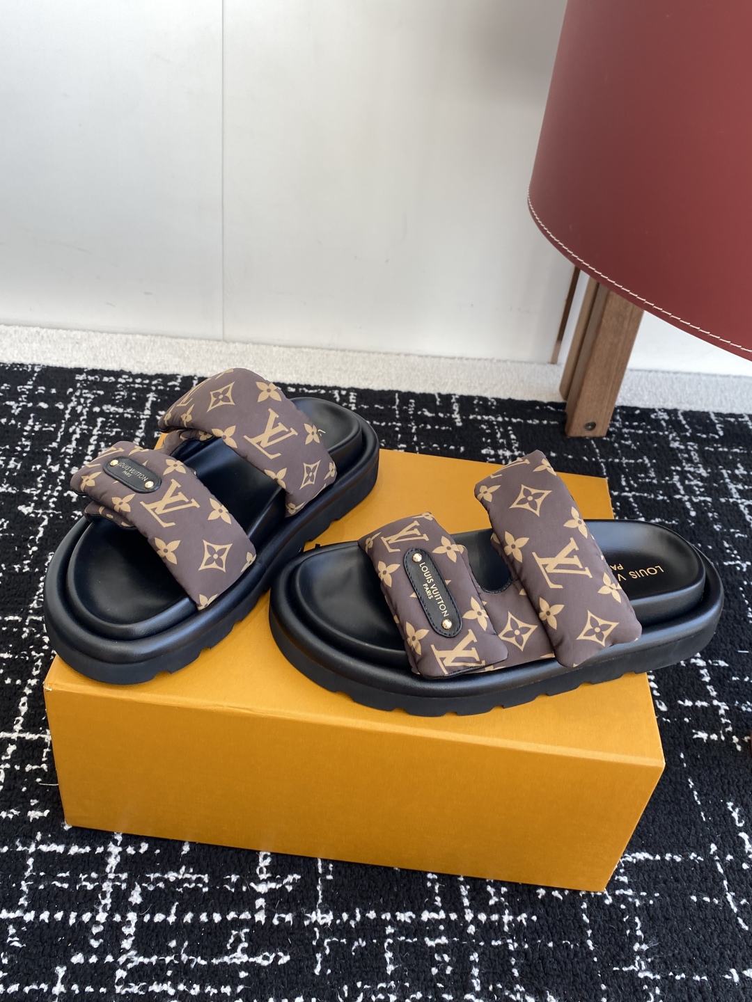 LV涼鞋 高仿棕色Monogram雙帶拖鞋 厚底休閒原單款｜歐美奢侈品精品推薦