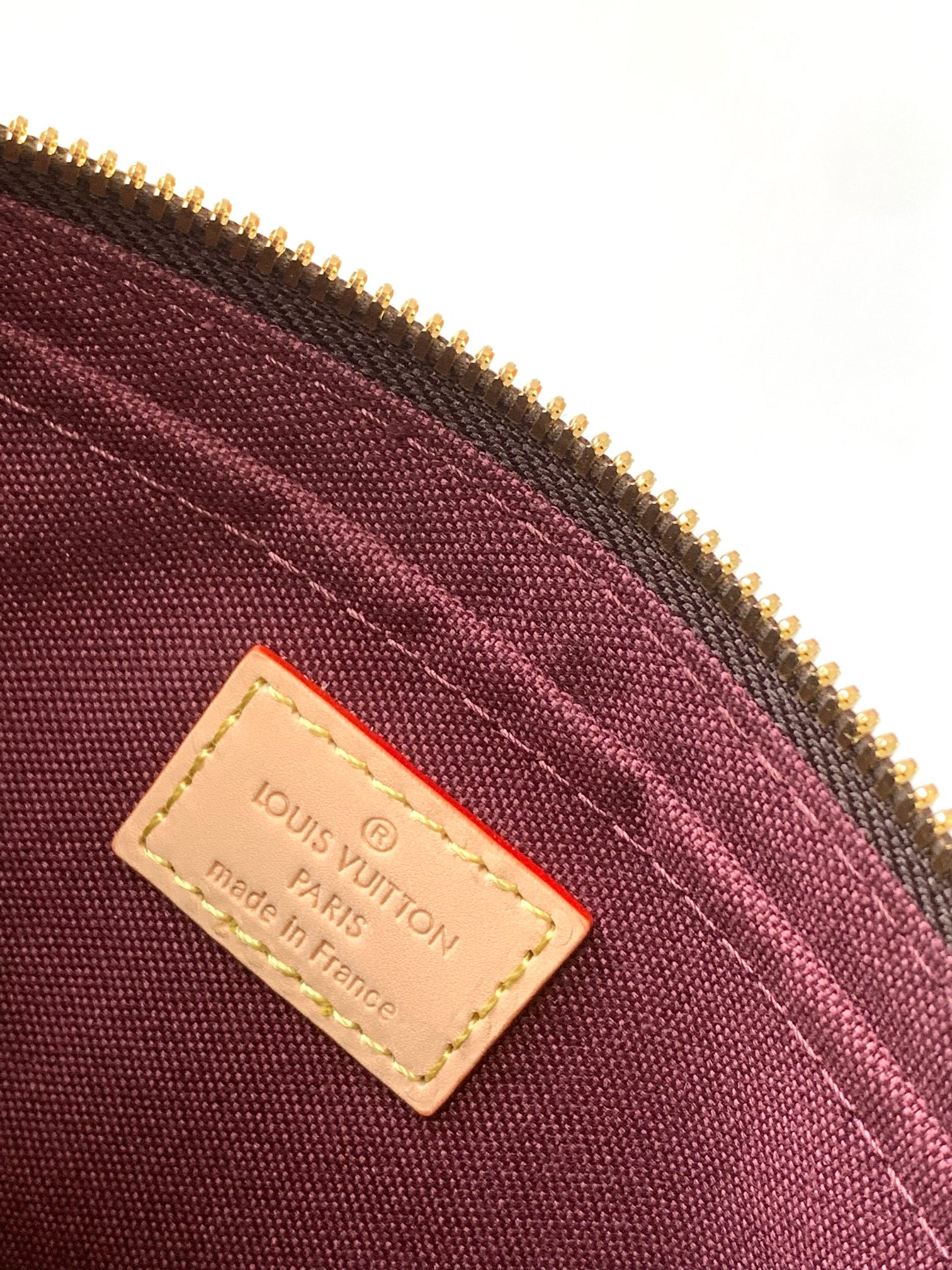 LV 一比一 Pochette M46999 經典老花小包 簡約手拿設計｜歐美奢侈品精品推薦