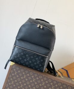LV高仿M30230後背包黑色款百搭日用通勤首選