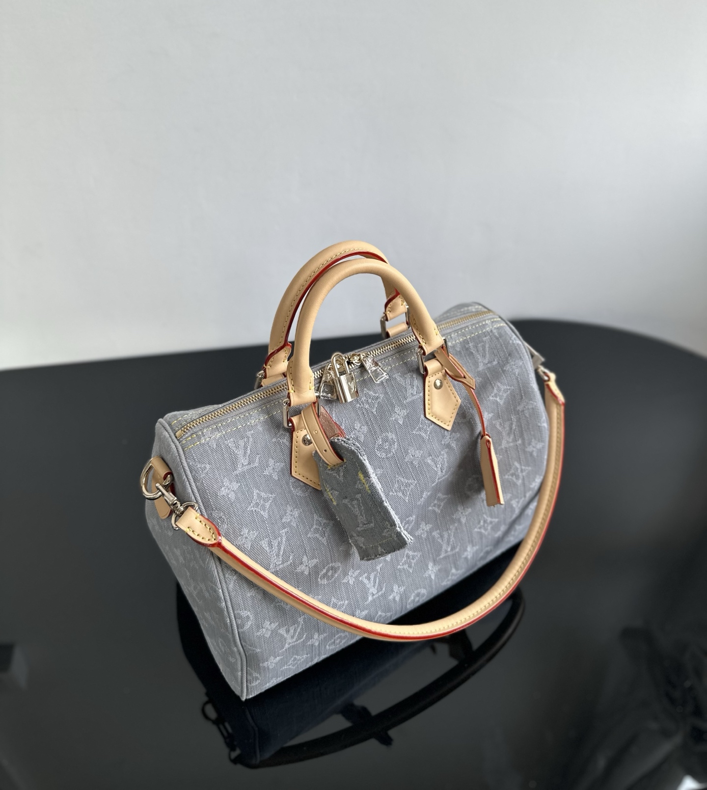 LV精品仿製灰色丹寧Speedy手提包復古老花波士頓款限量感｜歐美奢侈品精品推薦