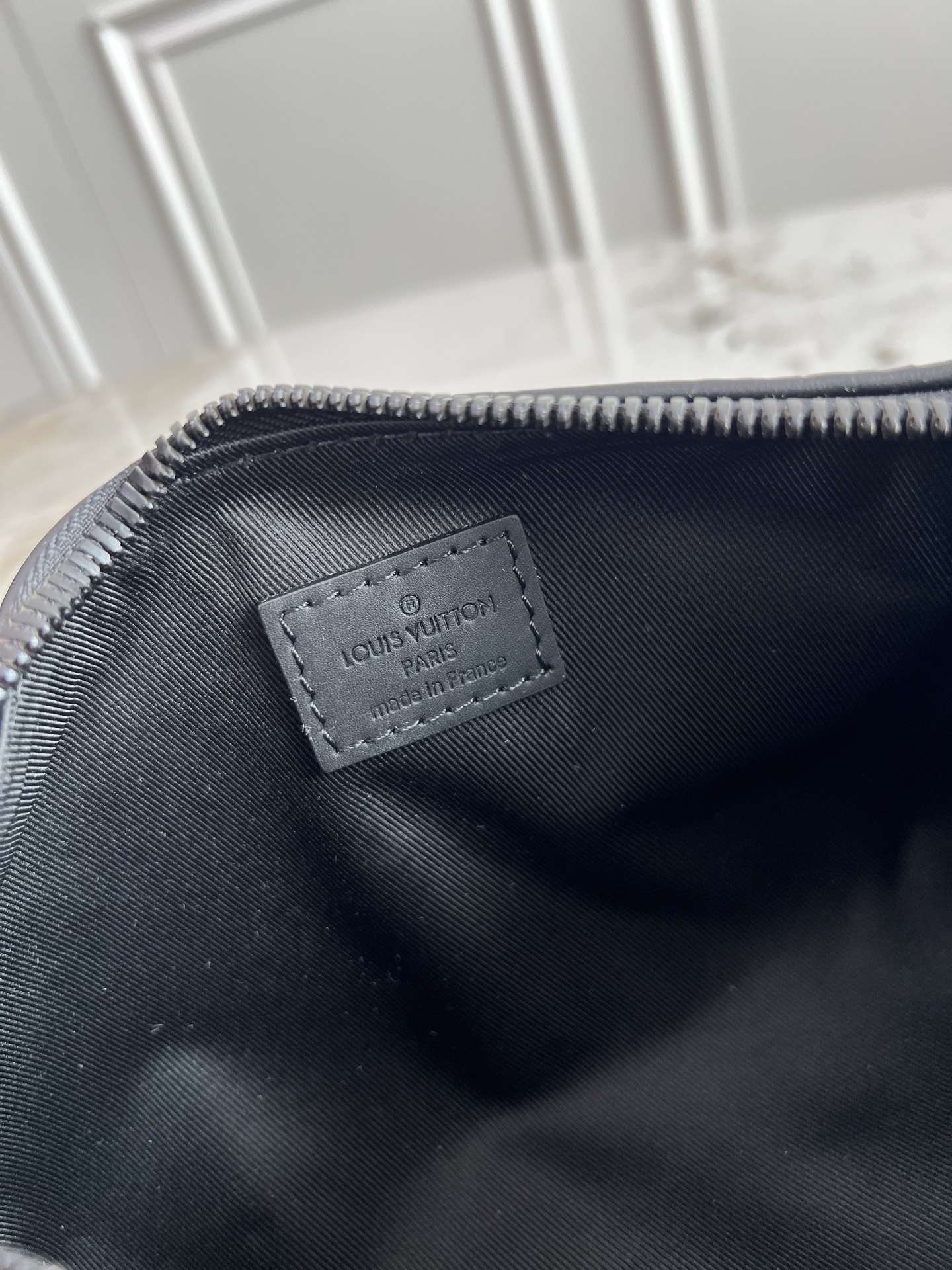 LV精品仿製全黑Nano Speedy牛皮手袋極簡無Logo通勤首選｜歐美奢侈品精品推薦