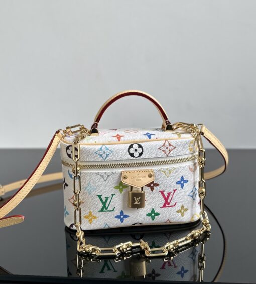 LV高仿Multicolor化妝箱包白底Monogram鎖頭鏈條造型精品
