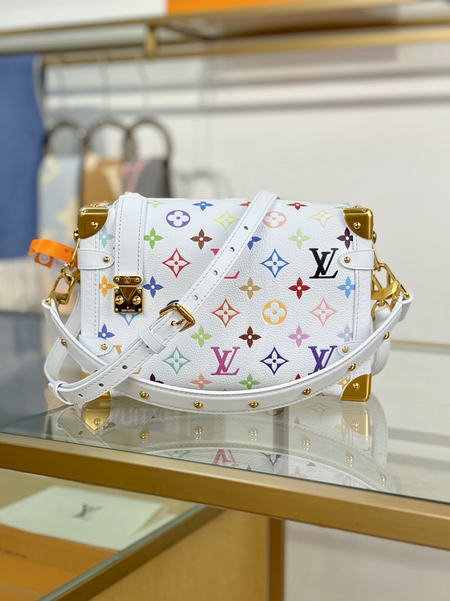 LV高仿M14046彩色Monogram箱型包白底Petite Malle精品推薦｜歐美奢侈品精品推薦