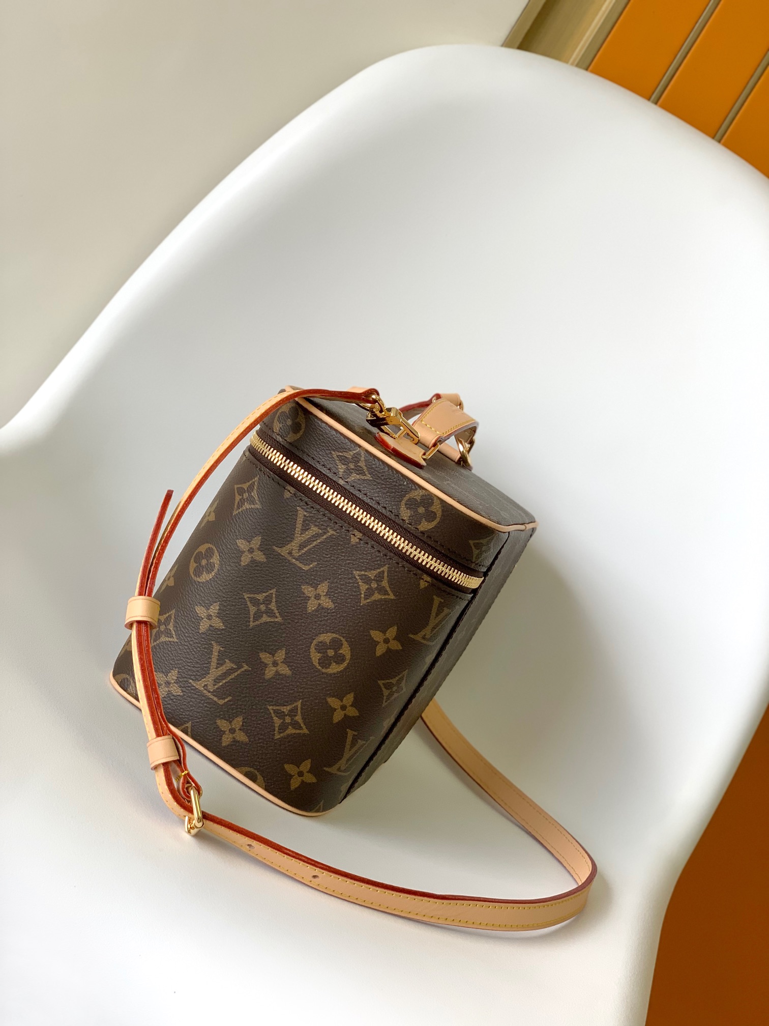 LV A貨M42265 Nice Nano化妝箱斜背包Monogram老花時尚推薦｜歐美奢侈品精品推薦