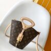 LV高仿M14680 Lockme水桶包Monogram老花鎖扣設計優雅推薦｜歐美奢侈品精品推薦