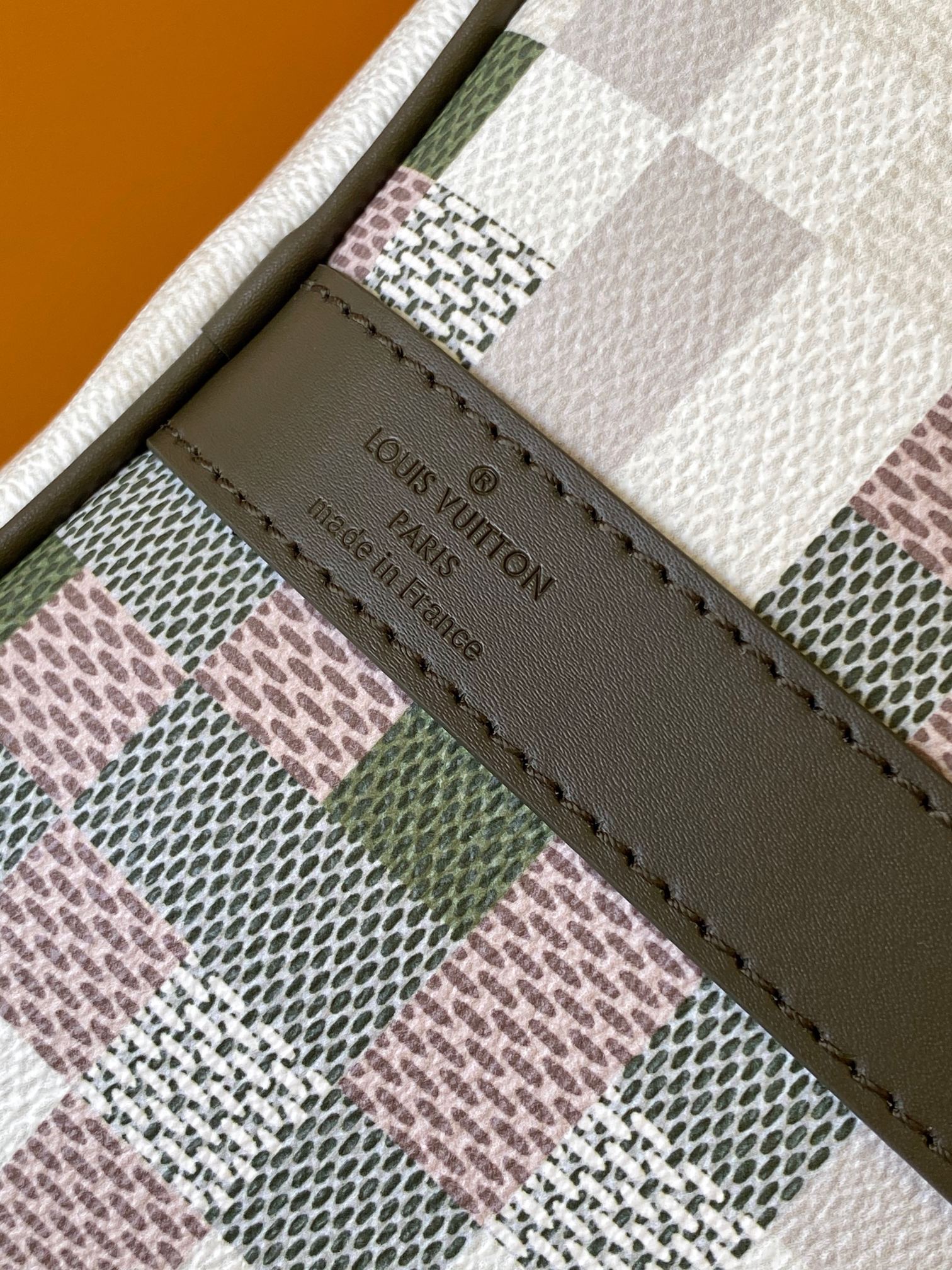 LV一比一M00160 Keepall 50棋盤格編織風旅行袋軍綠設計推薦｜歐美奢侈品精品推薦