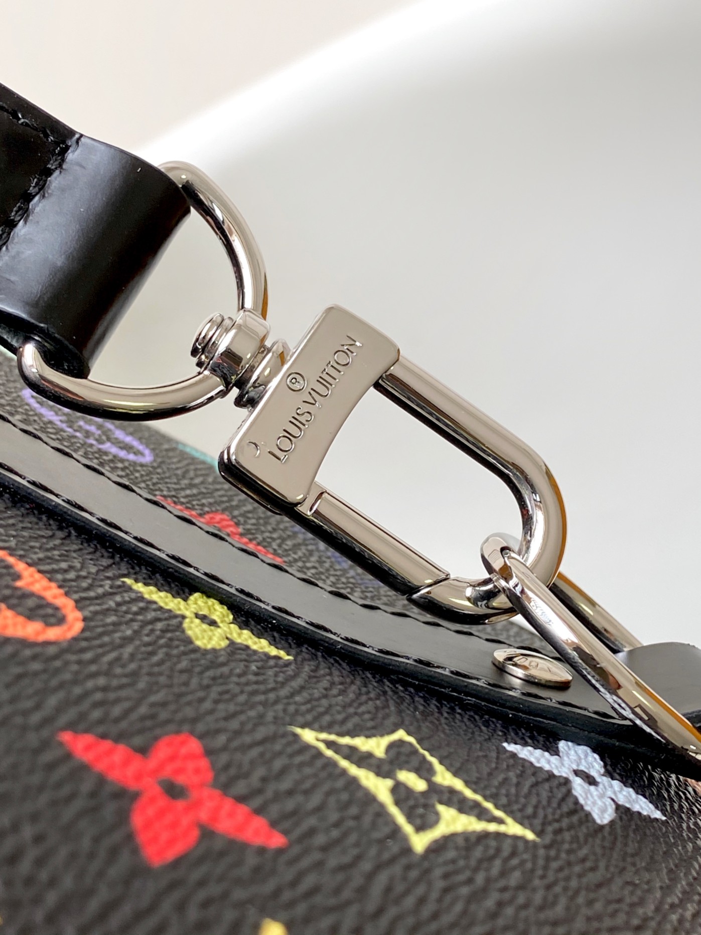 LV高仿M13745 Keepall 50黑色Multicolor彩色老花旅行袋時尚推薦｜歐美奢侈品精品推薦