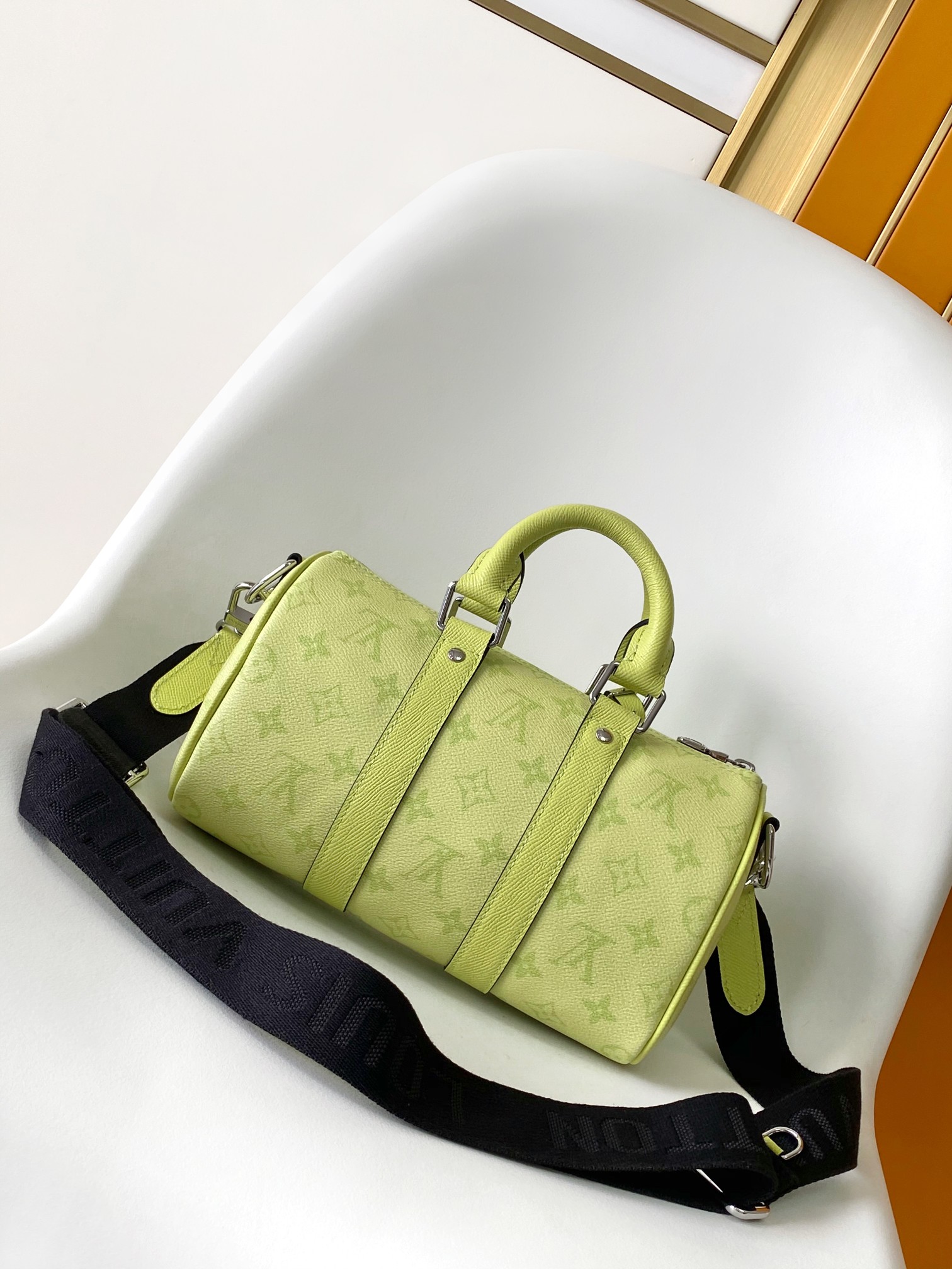 LV高仿M14078 Keepall 25檸檬綠Monogram小牛皮旅行袋夏季時尚推薦｜歐美奢侈品精品推薦